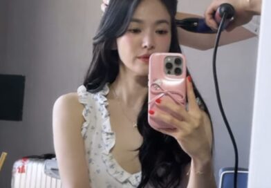 송혜교, 크루즈 위 청순미 폭발…넷플릭스 ‘천천히 강렬하게’ 앞두고 근황 공개